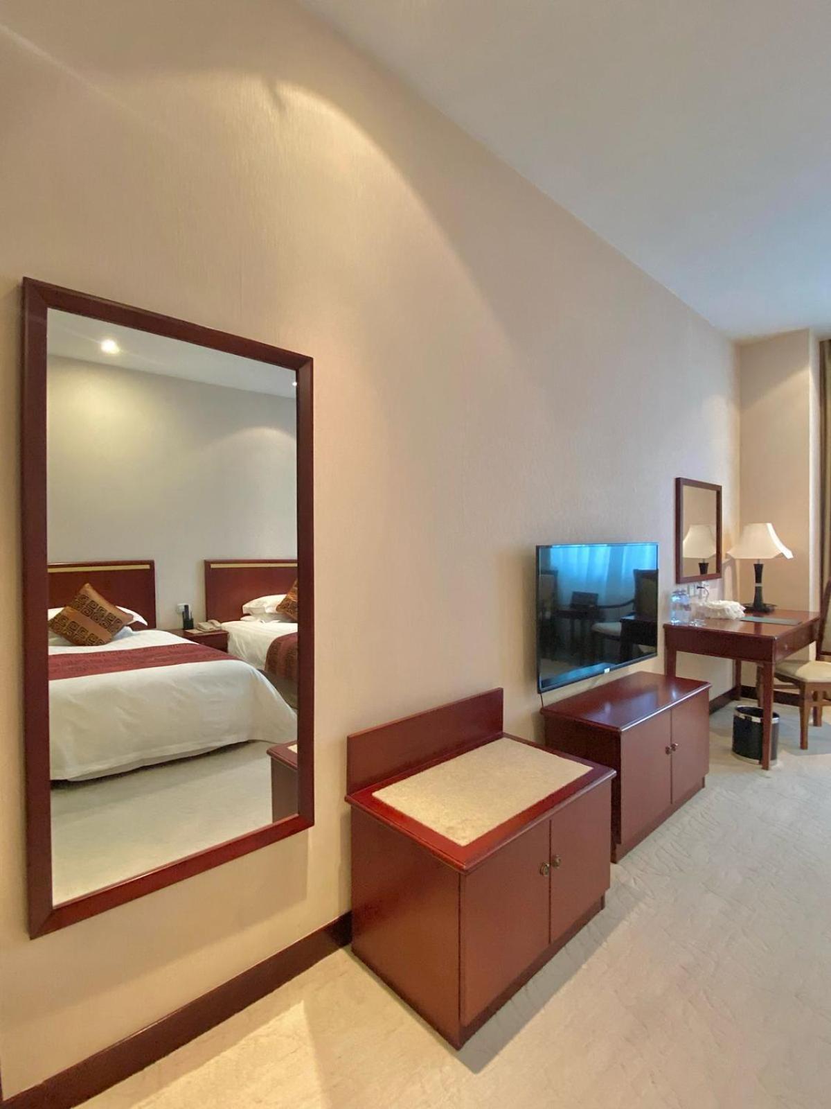 Beijing Palace Soluxe Hotel Astana Εξωτερικό φωτογραφία A room at the hotel