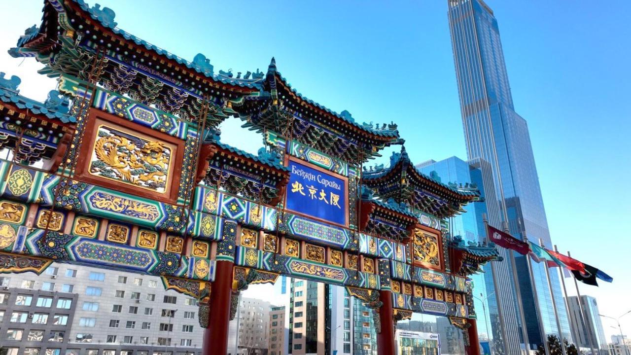 Beijing Palace Soluxe Hotel Astana Εξωτερικό φωτογραφία Chinatown gate